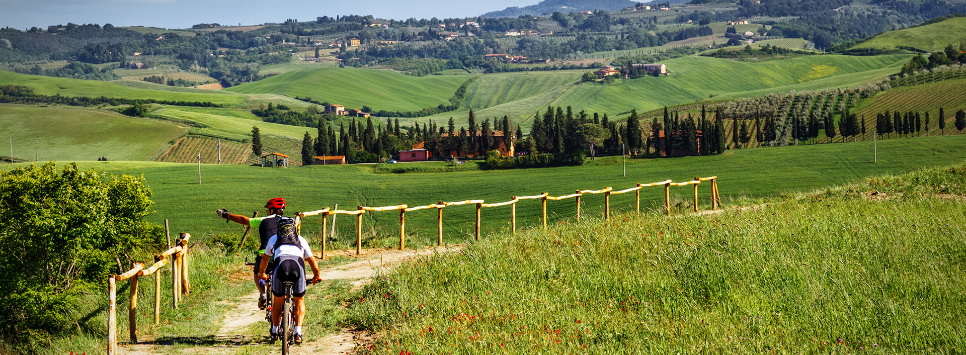 Slow land, viaggiare con lentezza. I cammini di Toscana